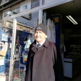 �Aprii nel 1955 in via Piccinni � ci racconta l�84enne proprietario Pasquale Ragusa -. Cinque anni fa sono giunto qui, in un luogo pi� ristretto e adatto al volume degli affari di oggi�